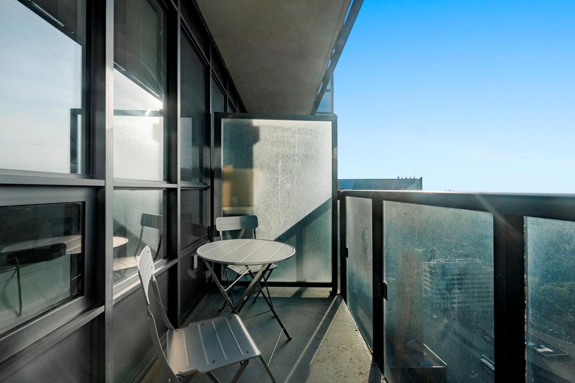 Globalstay Modern Apartments In North York Skyscraper トロント エクステリア 写真